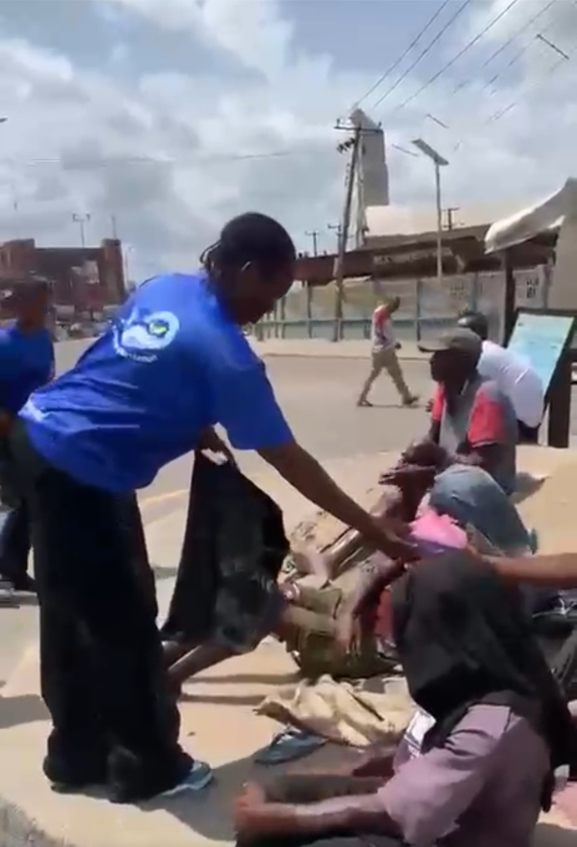 Feed The Public 2.0 meal packs outreach in Aba